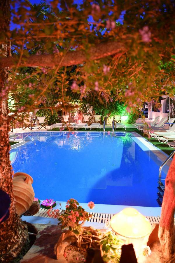 Philoxenia Hotel & Studios 페리사 외부 사진