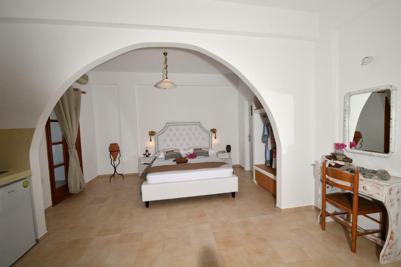 Philoxenia Hotel & Studios 페리사 외부 사진